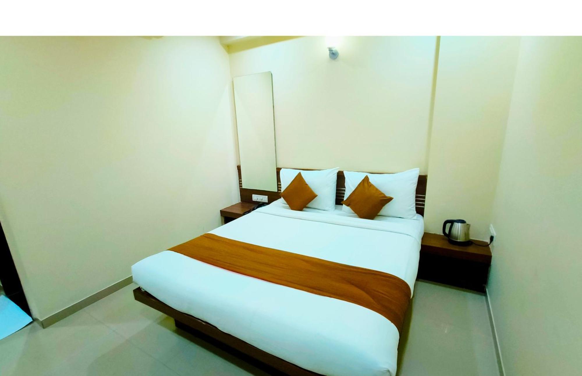 Sai Srushti By Neem Square Hotel Shirdi Luaran gambar